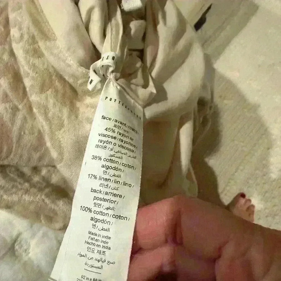 Pottery Barn queen duvet cover and matching European shams - Picture 7 of 7